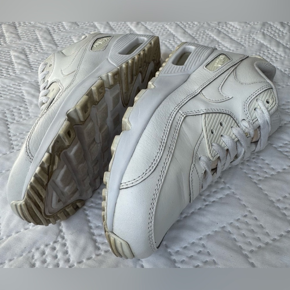 Nike Air Max White Leather Sneakers Activewear Running Shoes Boy Size 5Y US - Picture 7 of 10